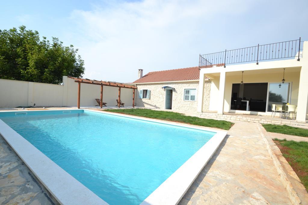 Villa Pistan Murvica  Стая снимка
